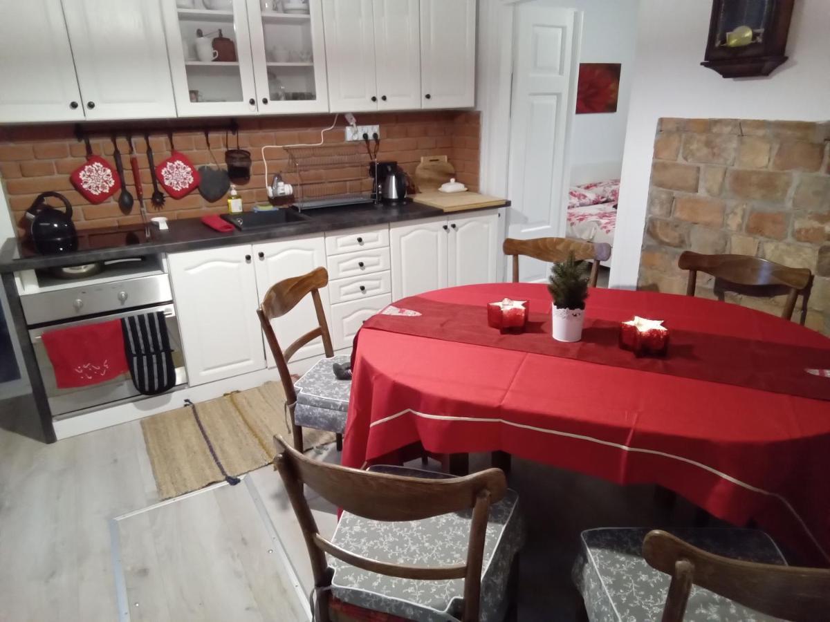 domek u Kazi Sadowne Zewnętrze zdjęcie
